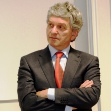 Dr. Cees van Riel