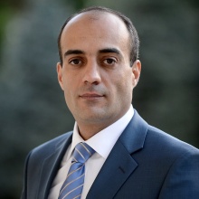 Dr. Arman Saghatelyan